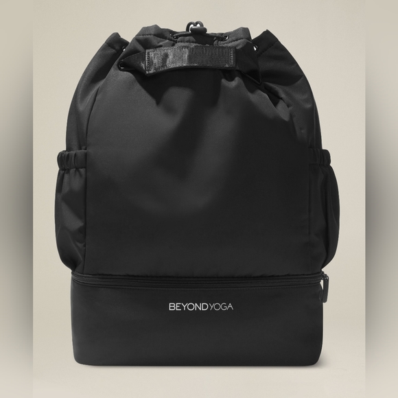 NWT Beyond Yoga Convertible Gym Bag main image 5
